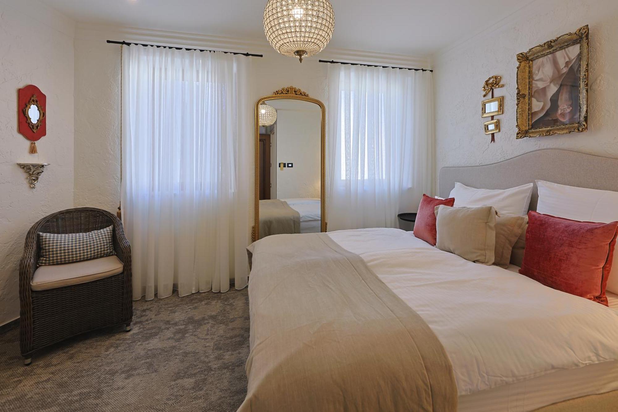 Hotel Integra 4*